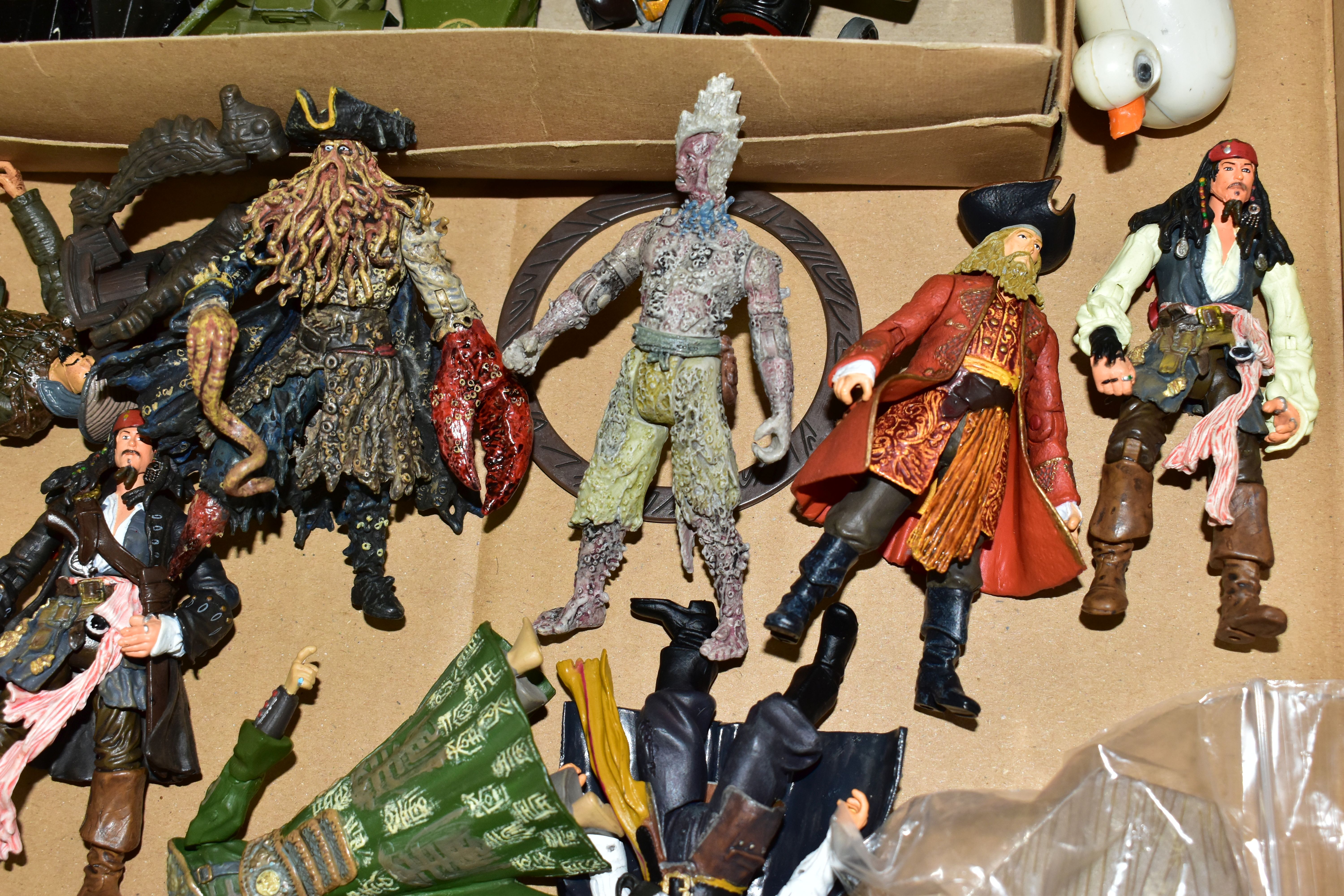 A QUANTITY OF ASSORTED TOYS, to include a collection of Zizzle 'Pirates of the Caribbean figures and - Image 2 of 5