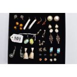 A TRAY OF ASSORTED EARRINGS, nineteen pairs of white metal earrings, to include imitation pearl,
