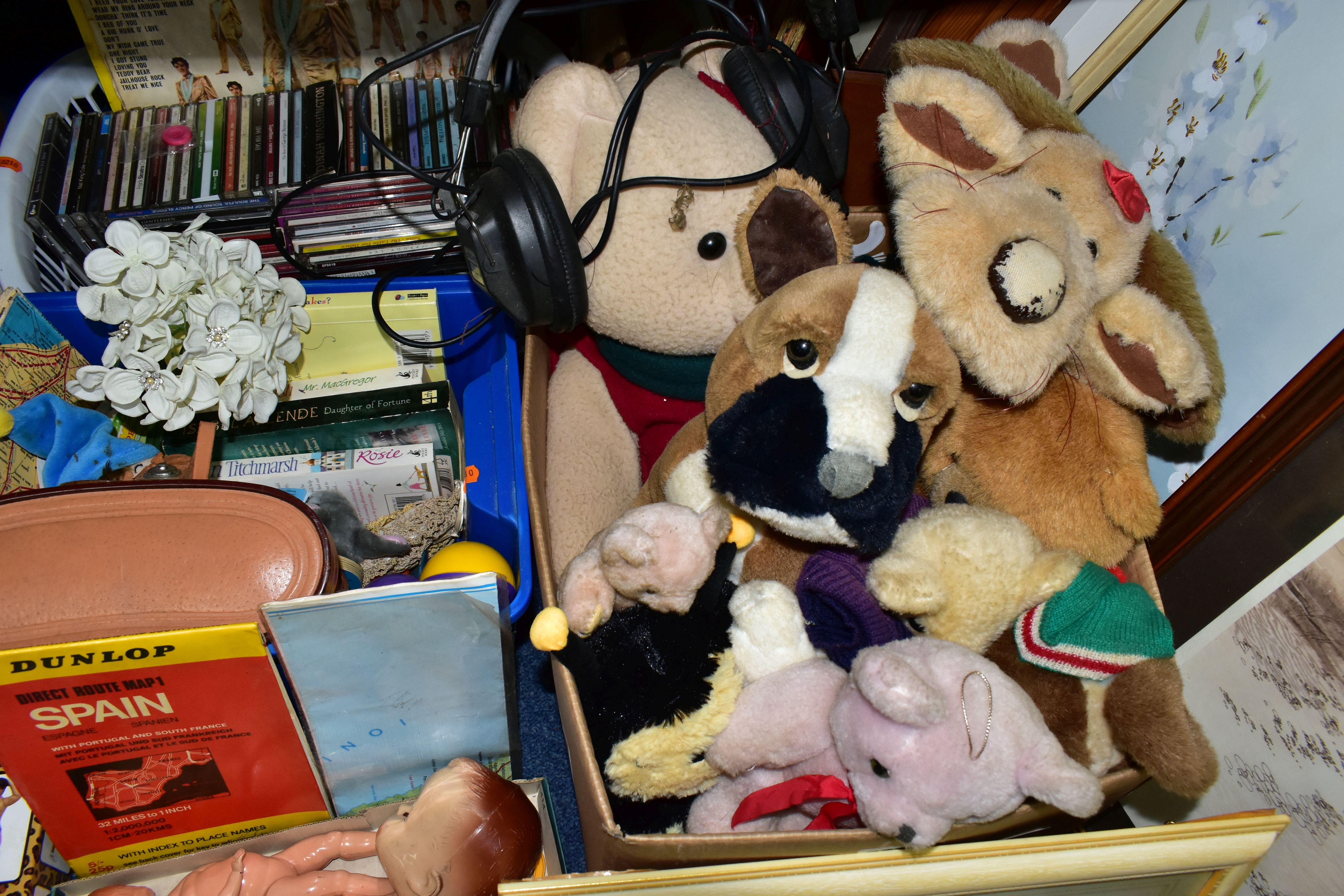 FIVE BOXES AND LOOSE TOYS, CDS, PICTURES AND SUNDRY ITEMS, to include two vintage plastic jointed - Image 4 of 11
