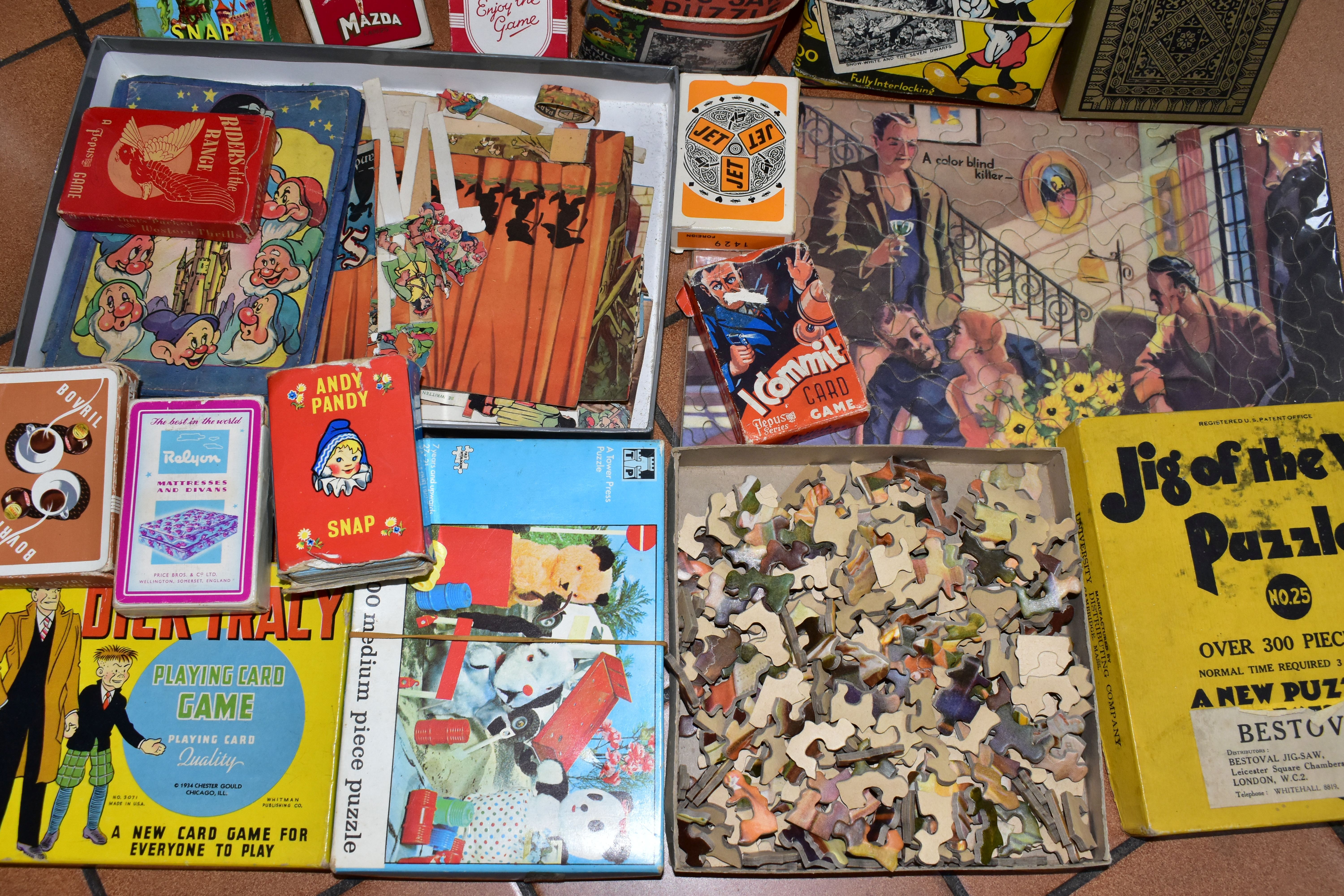 A QUANTITY OF ASSORTED VINTAGE JIGSAWS, GAMES, CARD GAMES AND PUZZLES, to include a Walt Disney Snow - Image 2 of 3