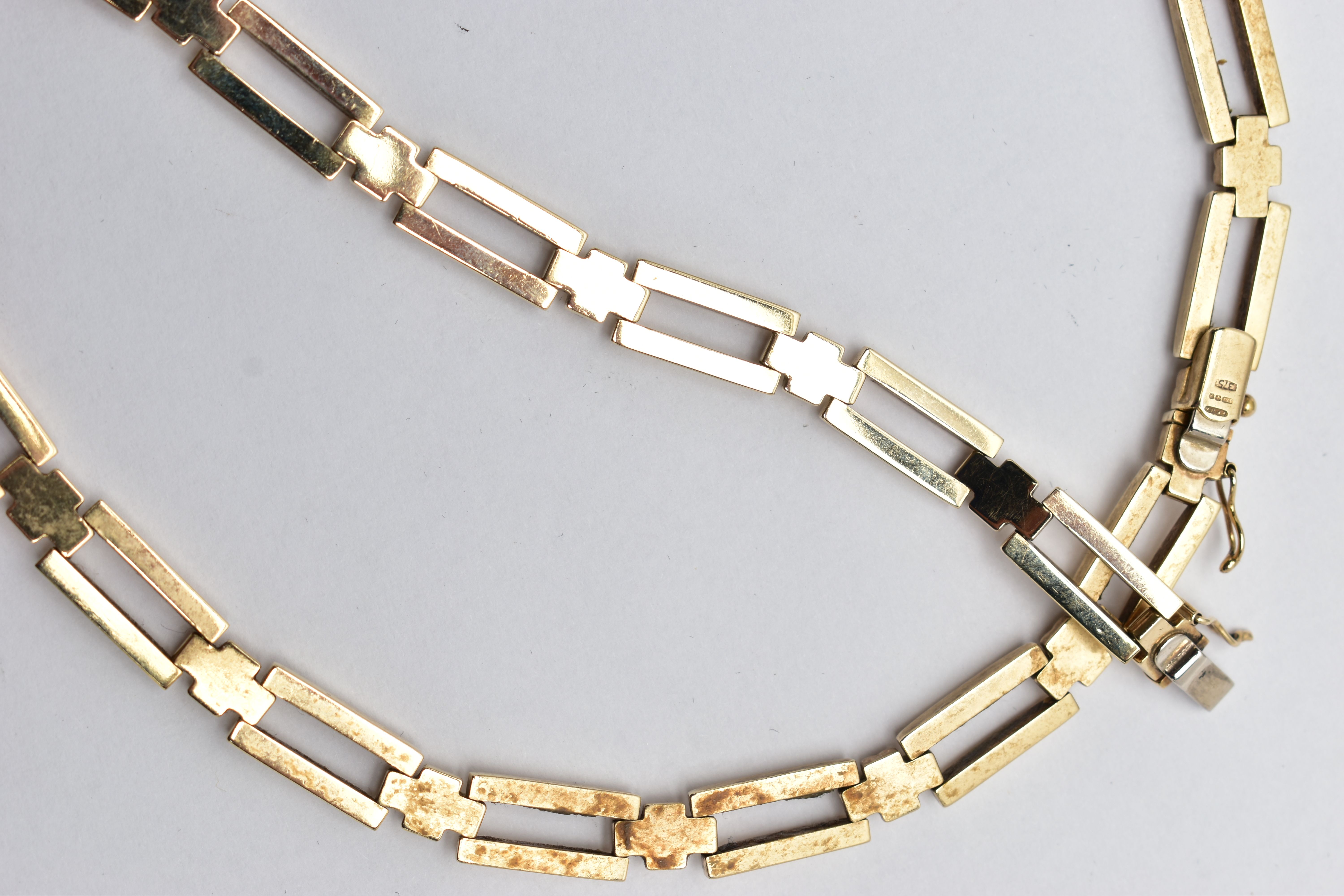 A 9CT YELLOW GOLD NECKLACE AND BRACELET SET, each designed as a series of plain polished rectangular - Image 9 of 9