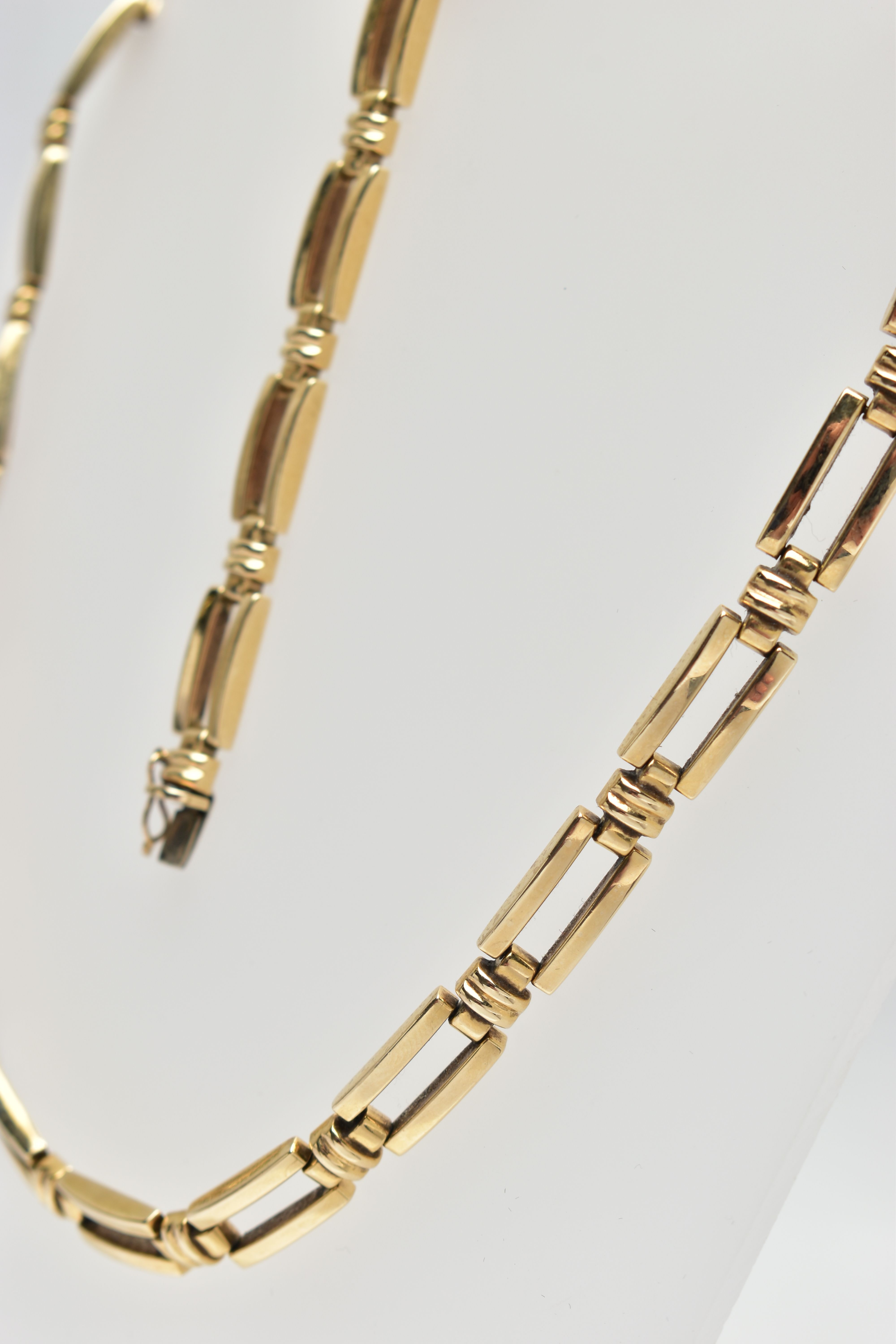 A 9CT YELLOW GOLD NECKLACE AND BRACELET SET, each designed as a series of plain polished rectangular - Image 4 of 9