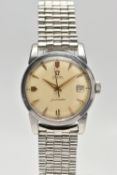 A GENTS 'OMEGA AUTOMATIC SEAMASTER' WRISTWATCH, automatic movement, round champagne dial signed '