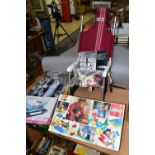 A QUANTITY OF ASSORTED CONSTRUCTION SETS, to include 1970s Lego set No.40, with a quantity of