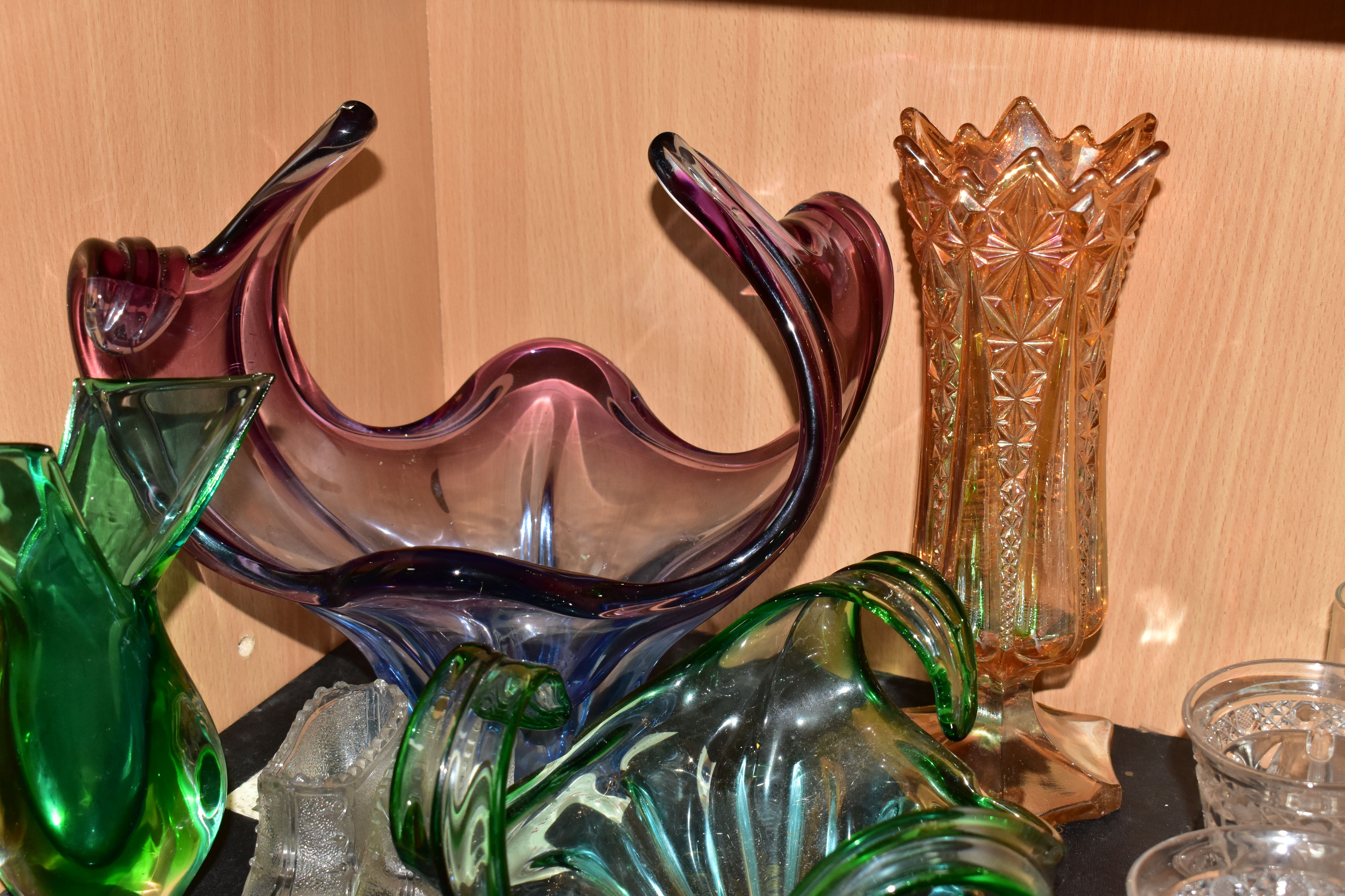 A GROUP OF CUT CRYSTAL AND OTHER GLASS WARES, to include a Stuart Crystal mallet form decanter and - Image 4 of 8