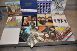 THE BEATLES COLLECTION BOX SET with 12 LPs in near mint condition ( Rarities not present) in an