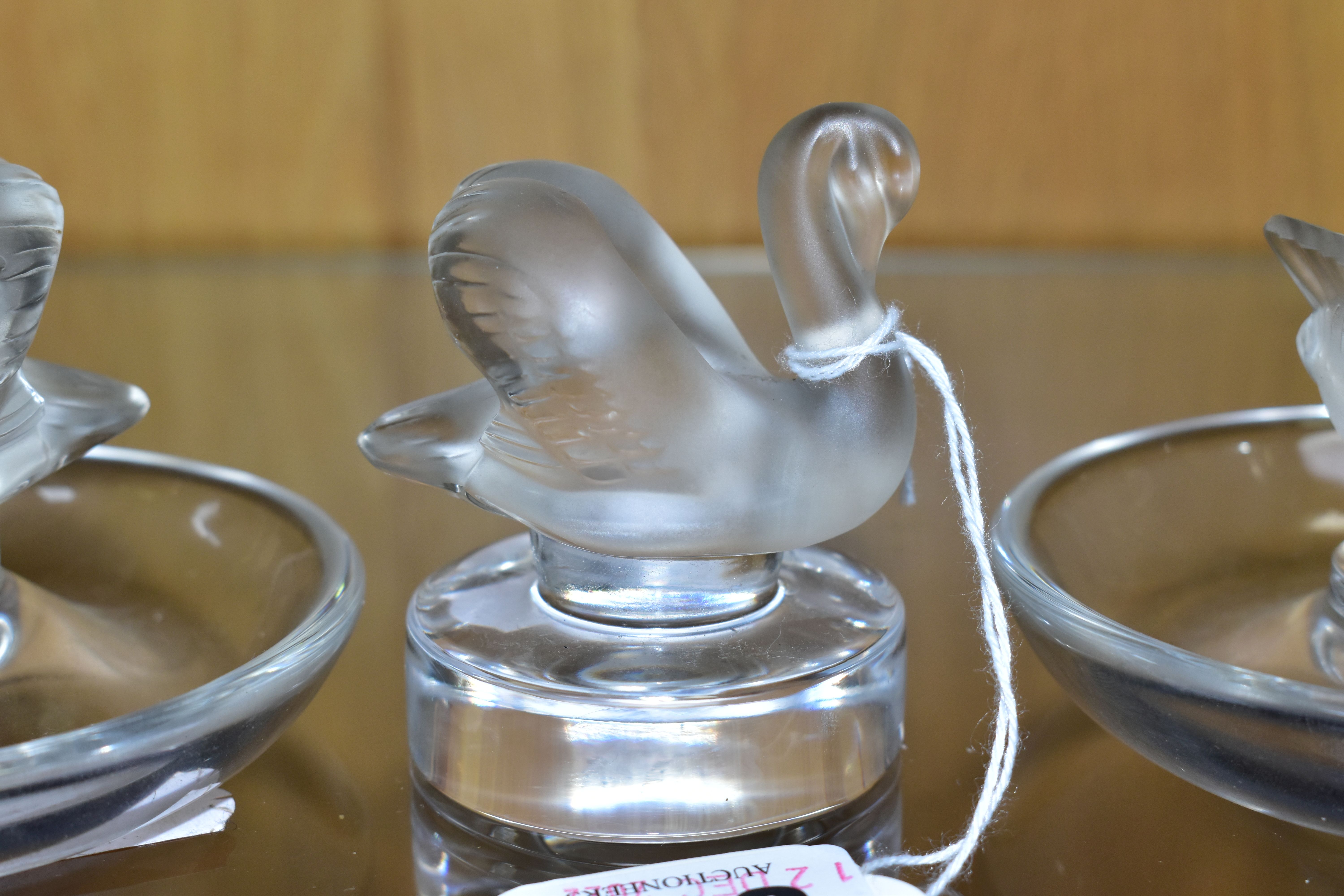 TWO LALIQUE RING / PIN TRAYS AND A LALIQUE PAPERWEIGHT, the two clear glass ring trays with a - Image 6 of 10