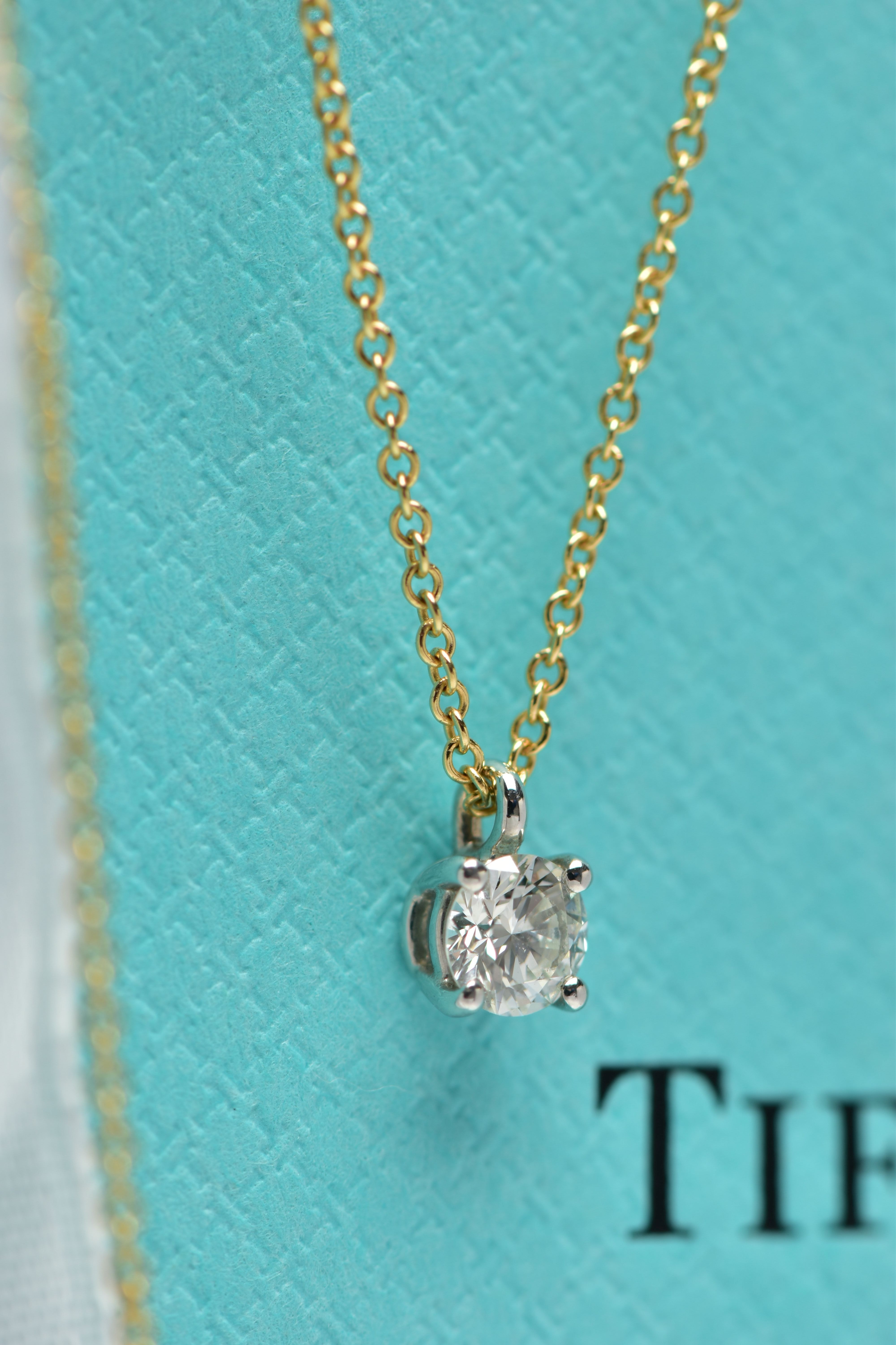 AN 18CT YELLOW AND WHITE GOLD TIFFANY & CO DIAMOND PENDANT NECKLACE, set with a round brilliant - Image 4 of 6