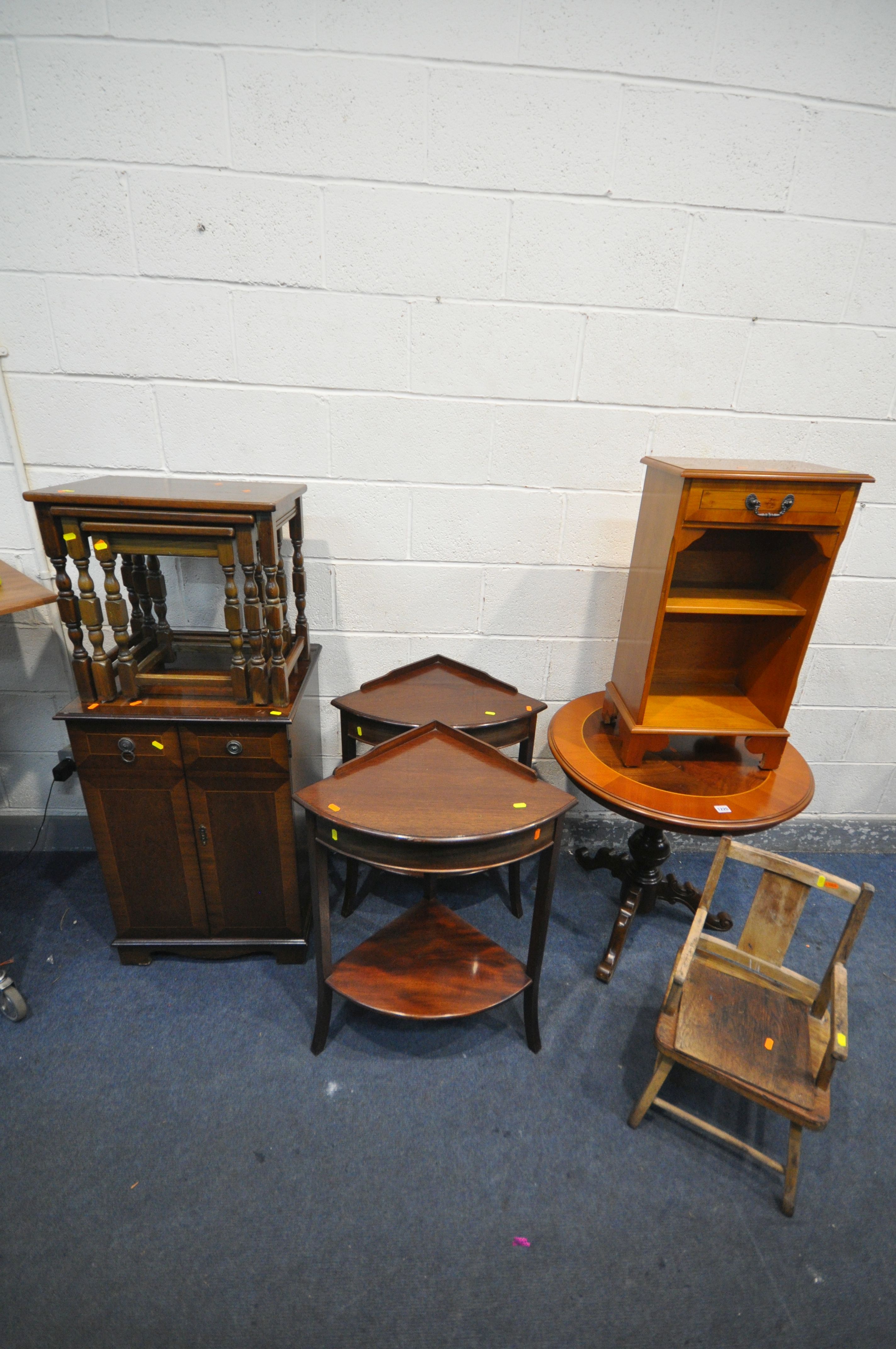 A PAIR OF MAHOGANY CORNER SHELVES, along with a circular tripod table, an oak nest of three