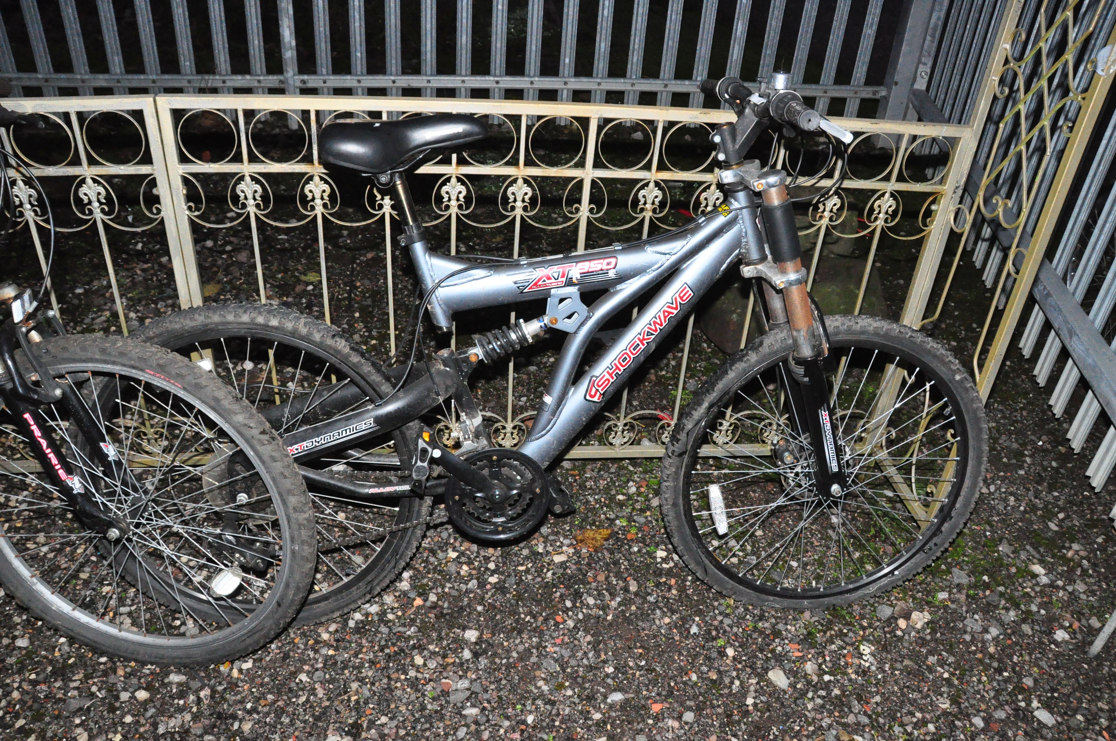 A LIGHT BLUE RALEIGH IMPULSE LADIES ROAD BIKE, with a 21in frame, a speckled green and black Raleigh - Image 2 of 7