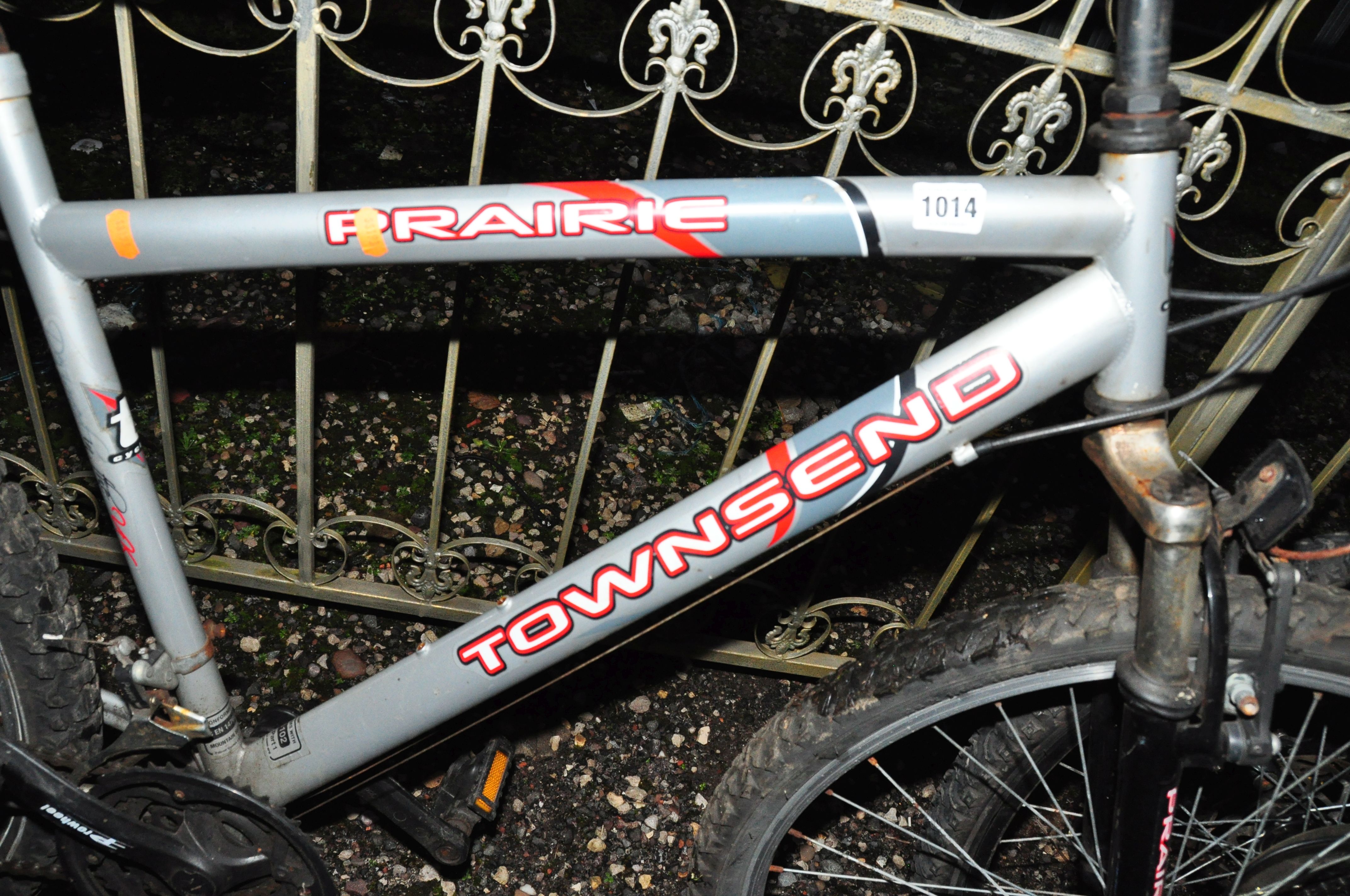 A LIGHT BLUE RALEIGH IMPULSE LADIES ROAD BIKE, with a 21in frame, a speckled green and black Raleigh - Image 3 of 7