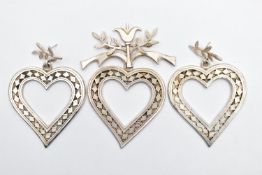 A LARGE WHITE METAL HEART BROOCH AND MATCHING EARRINGS, large openwork hearts with diamond pattern