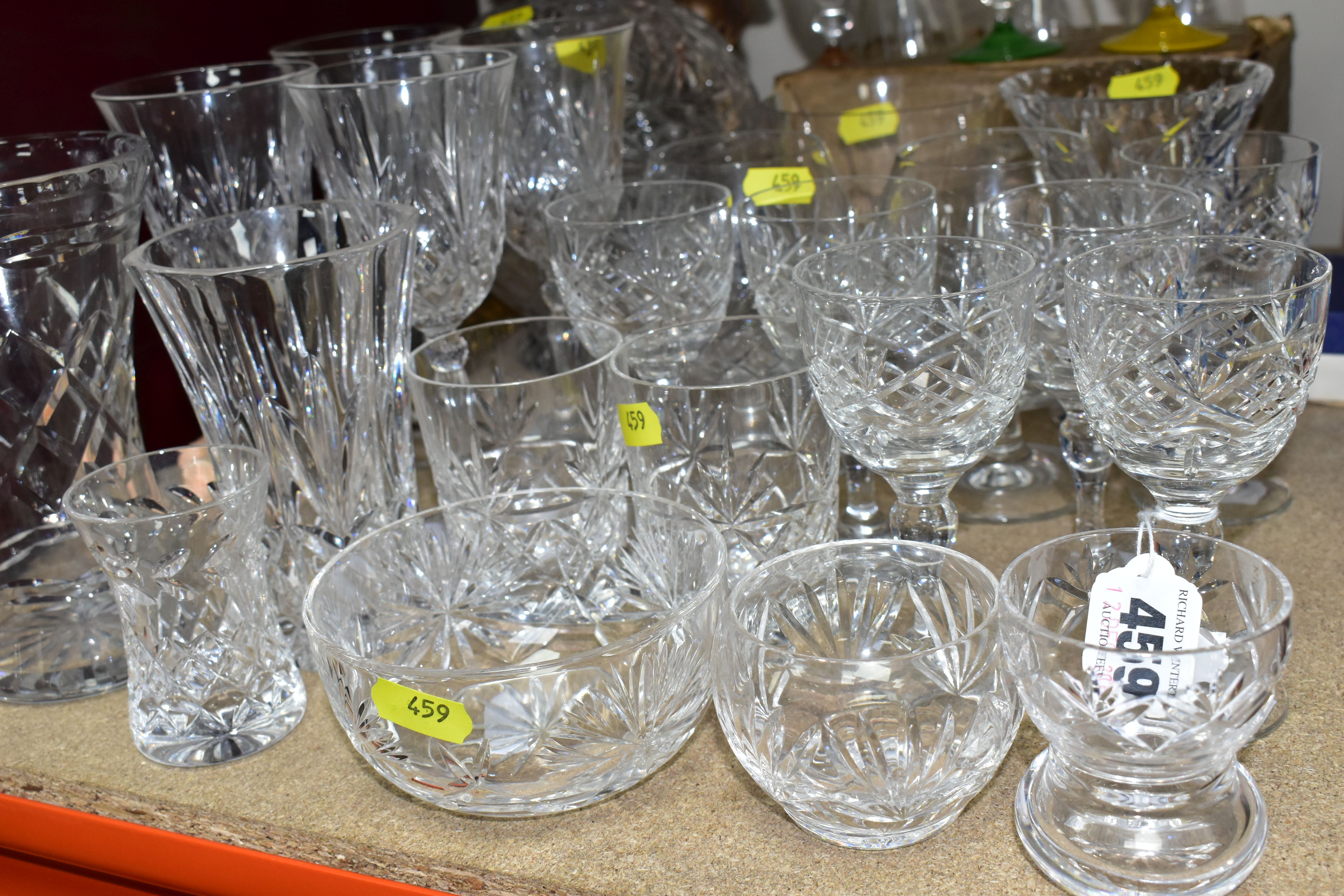 A SMALL QUANTITY OF ASSORTED DRINKING GLASSES AND OTHER GLASSWARE, AN AMIET BRIEFCASE AND A PAIR - Image 2 of 6