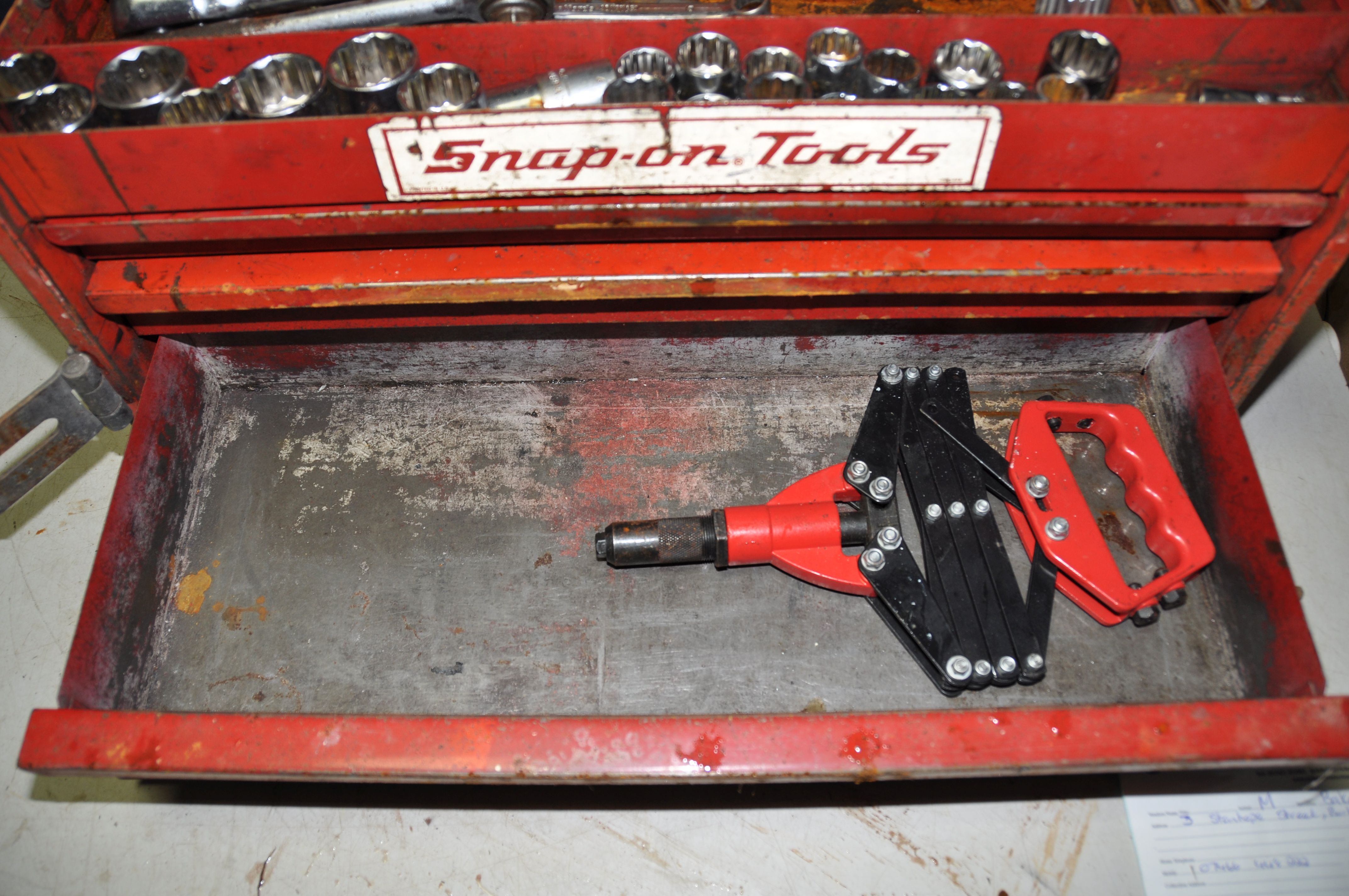 A MECHANICS TOOLBOX BADGED SNAP ON TOOLS containing Halfords and other metric sockets, rachets, - Image 6 of 6