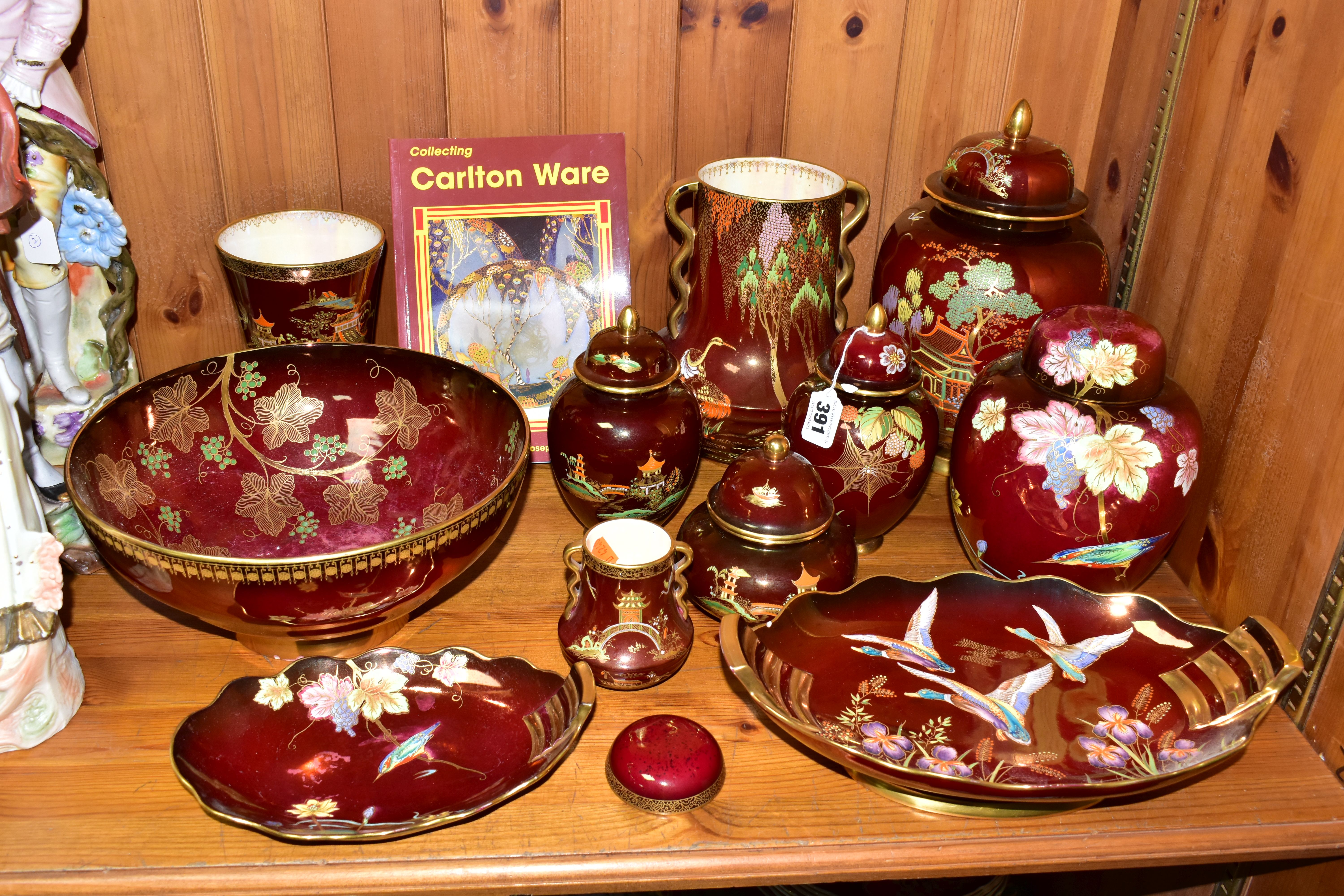 ELEVEN PIECES OF CARLTON WARE ROUGE ROYALE, comprising a New Stork pattern vase with wavy handles,