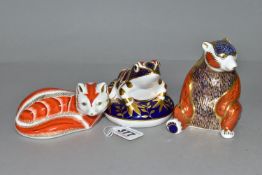 THREE ROYAL CROWN DERBY PAPERWEIGHTS, comprising Frog height 8cm, date cypher for 1993, Red Fox