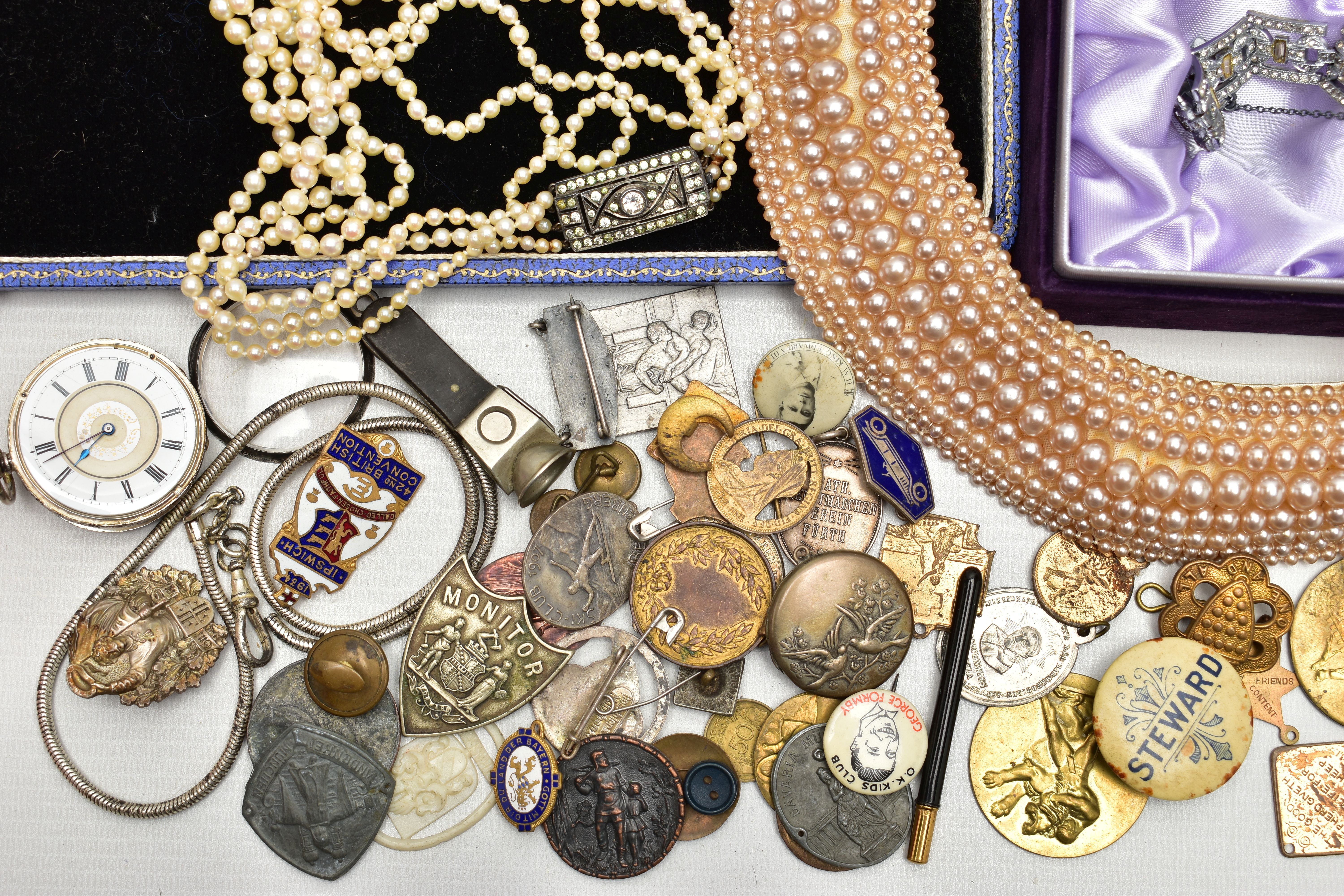 A SHOE BOX OF ASSORTED ITEMS, to include a four strand graduated cultured pearl necklace fitted with - Image 4 of 5