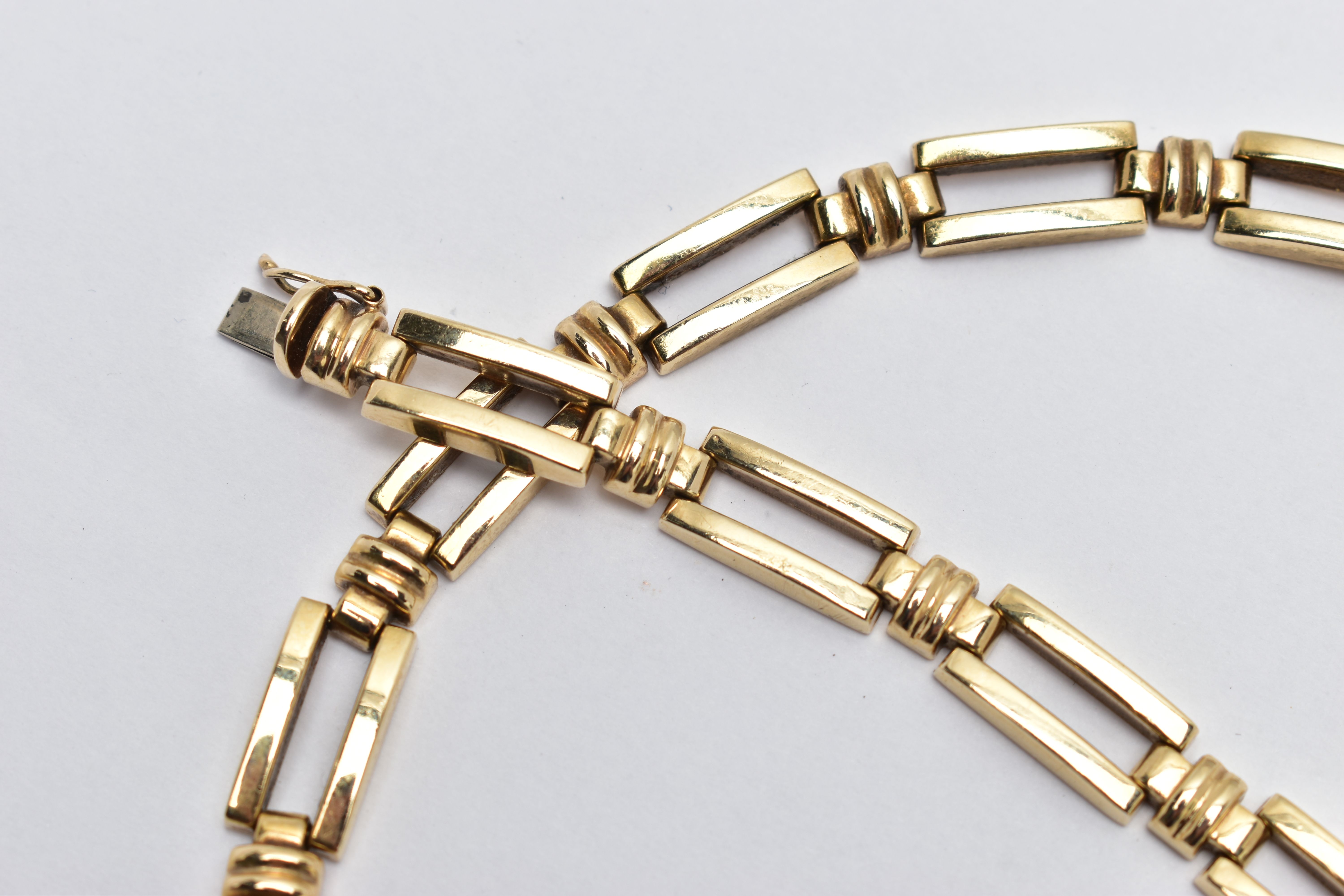 A 9CT YELLOW GOLD NECKLACE AND BRACELET SET, each designed as a series of plain polished rectangular - Image 6 of 9