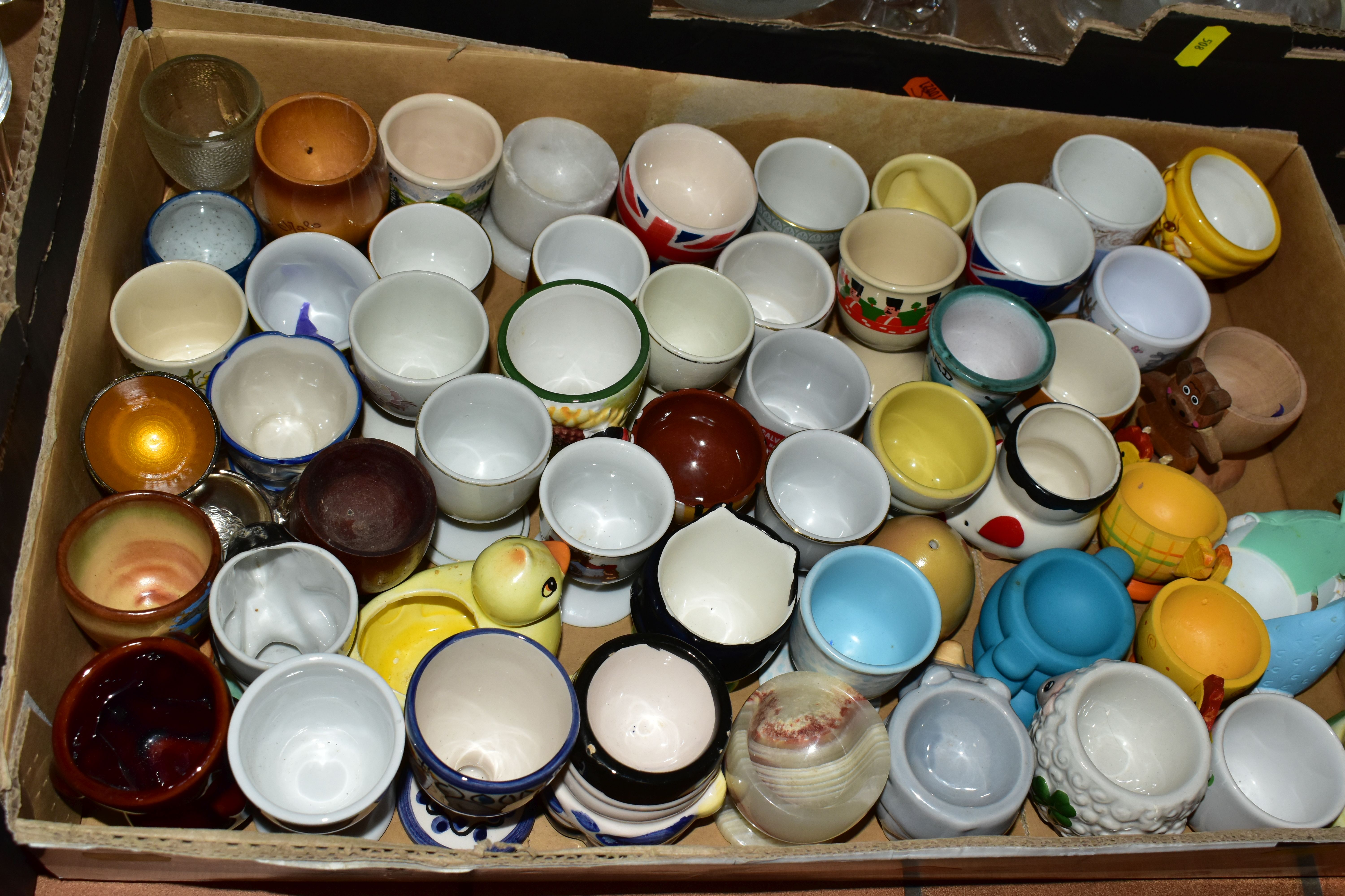 SIX BOXES OF CERAMICS AND GLASS WARES ETC, to include Spode 'Flemish Green' dinner wares, Maxwell - Image 6 of 7