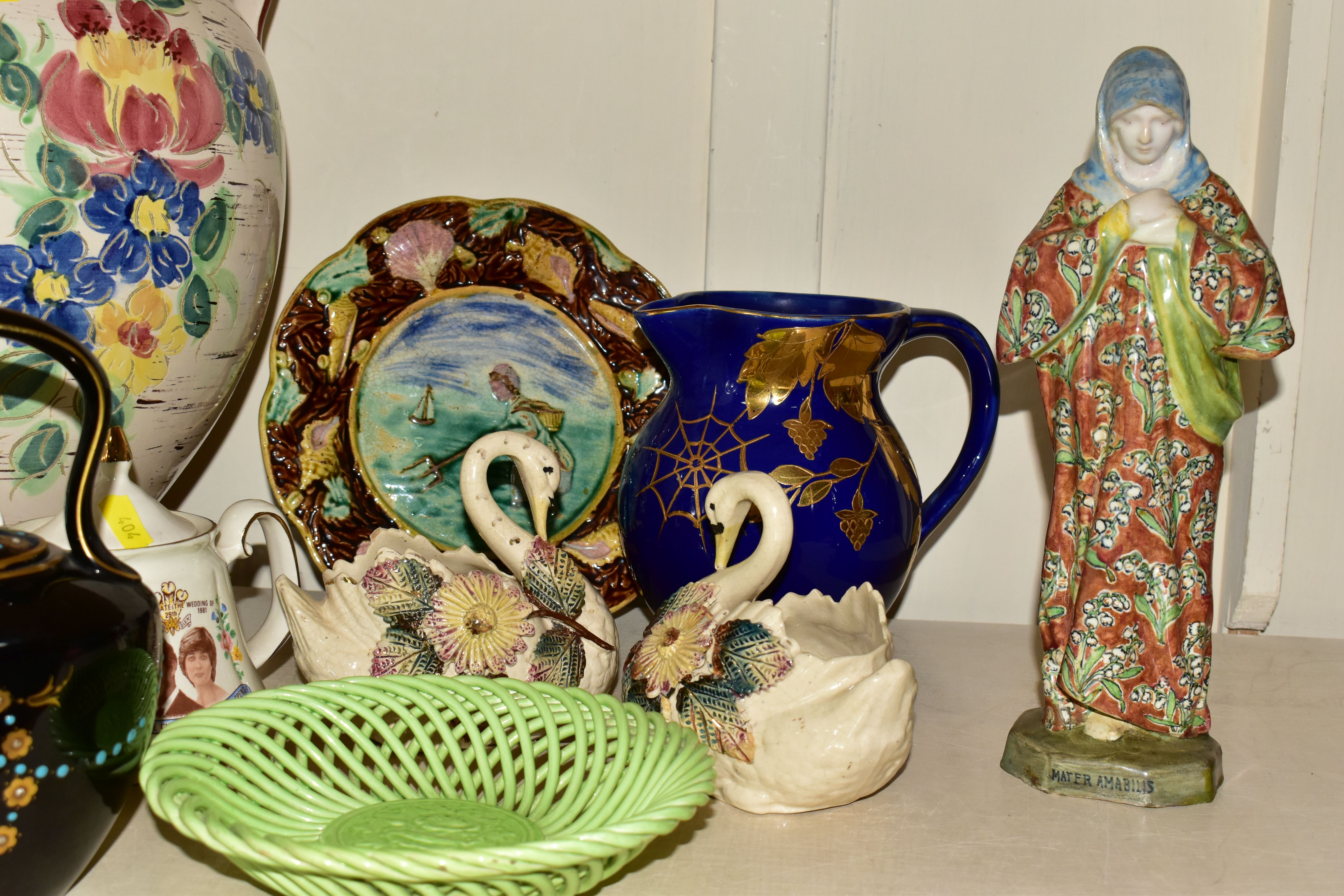 A GROUP OF CERAMICS, comprising a Majolica 'Shrimper' wall plate (historic chips and missing paint), - Image 6 of 11