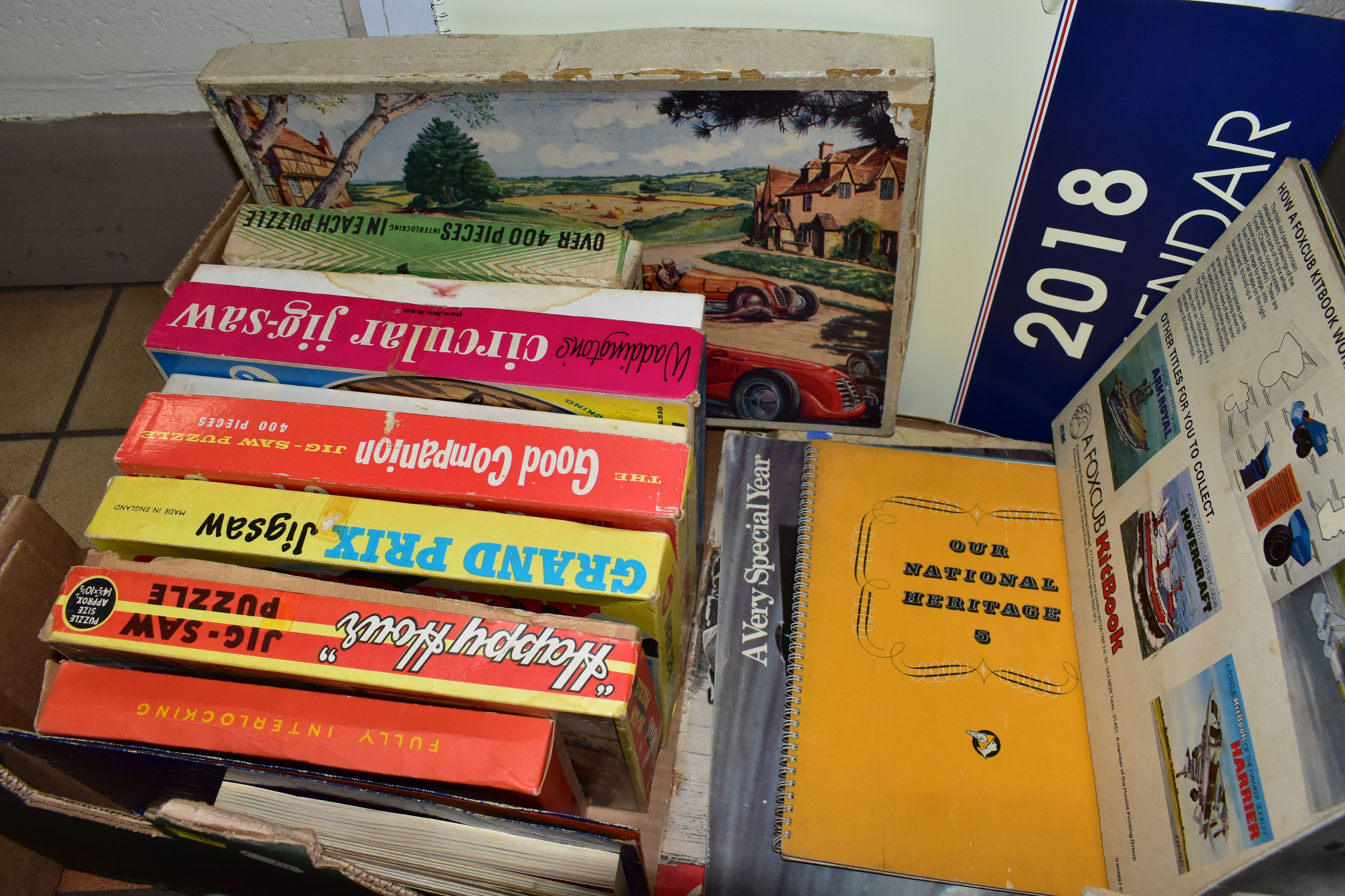 A QUANTITY OF CAR AND CAR RACING ITEMS AND EPHEMERA, to include two pairs of vintage goggles (no - Image 4 of 4