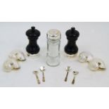 Four mother of pearl seashell salts, the mounts and four spoons stamped 925, together with a pair of