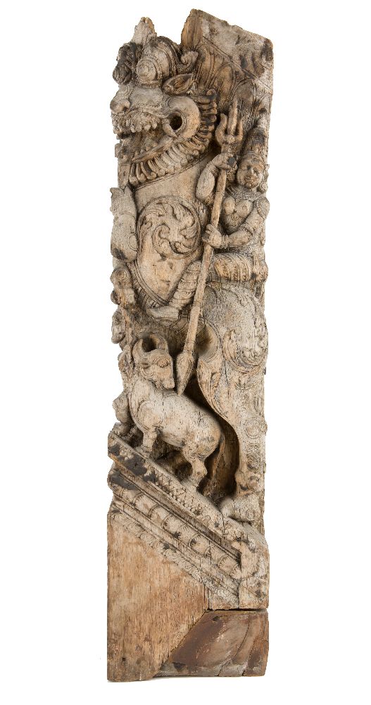 A Temple wood carving fragment with the Goddess Durga, Tamil Nada- Telegu area, South India, 19th - Bild 2 aus 3