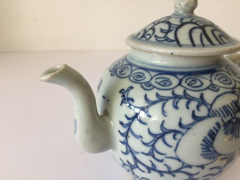 Two Chinese porcelain blue and white teapots, 20th century, one painted with flowering lotus blossom - Image 3 of 9