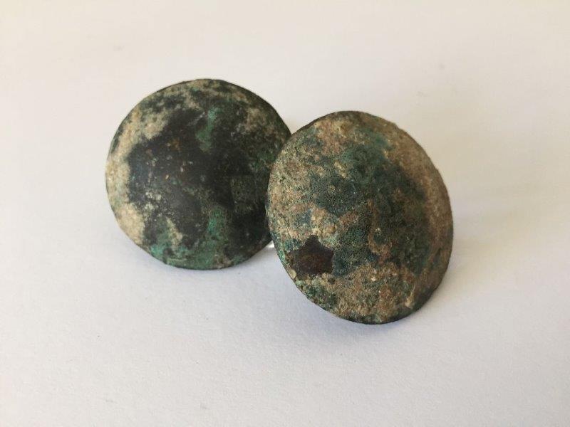 Two Chinese bronze circular buttons, Han dynasty, of convex circular form, 3.5cm diameter ( - Image 3 of 4