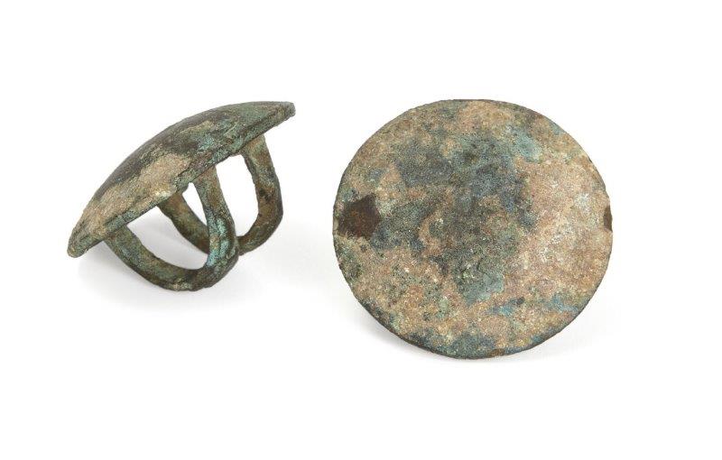 Two Chinese bronze circular buttons, Han dynasty, of convex circular form, 3.5cm diameter ( - Image 2 of 4