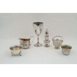 A group of silver, including: a George III cream jug, London, 1804, rubbed makers marks, with