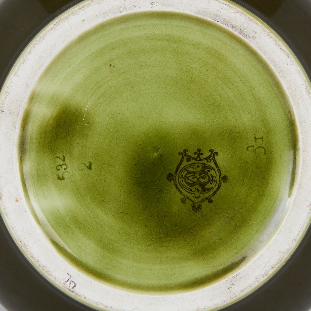 Villeroy & Boch, Green geometric vase, circa 1910, Glazed ceramic, Underside with printed makers - Bild 2 aus 2