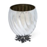 Gabrielle De Vecchi (1938-2011) for Calderoni Gioielli ( 800 silver ), Decorative vase on leaf