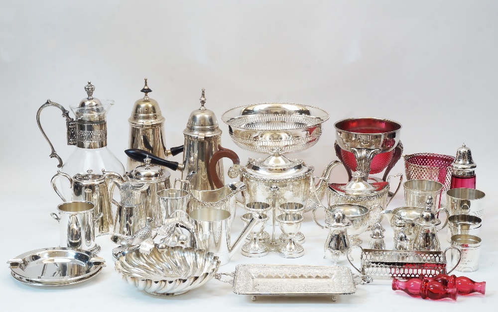 A group of silver and silver plated items, comprising: a silver pepper, Birmingham, 1912, 8.5cm