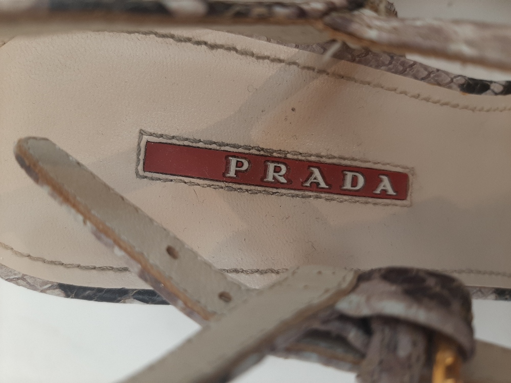 Prada: a pair of black patent leather lace up shoes, size '38.5', with gilded logo to insole and - Image 44 of 52