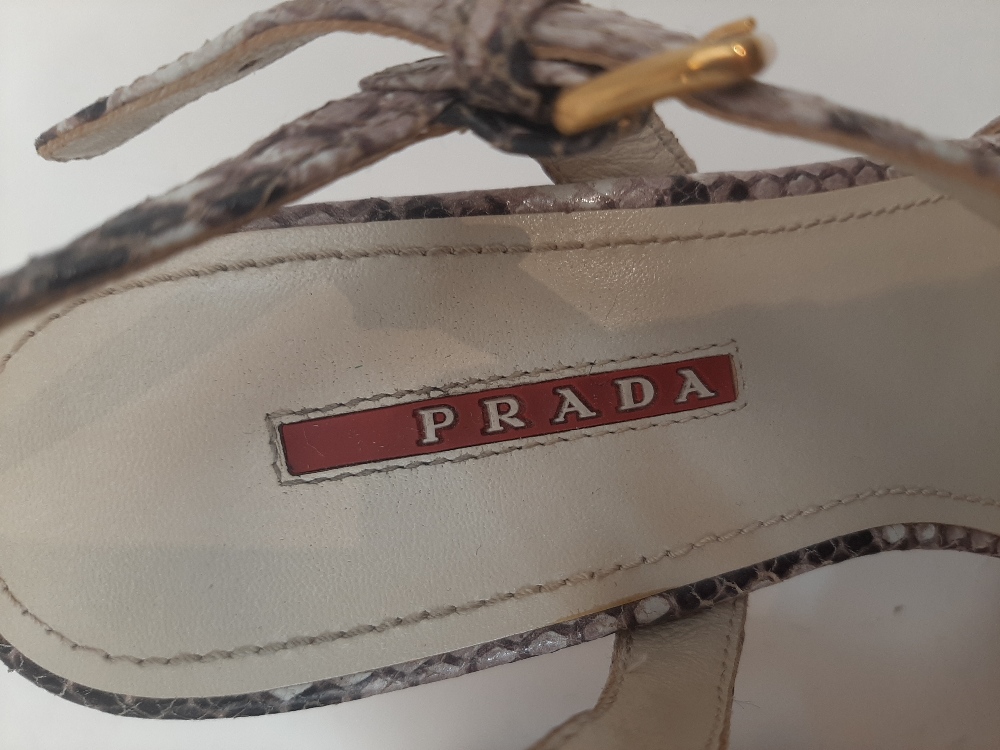 Prada: a pair of black patent leather lace up shoes, size '38.5', with gilded logo to insole and - Image 36 of 52