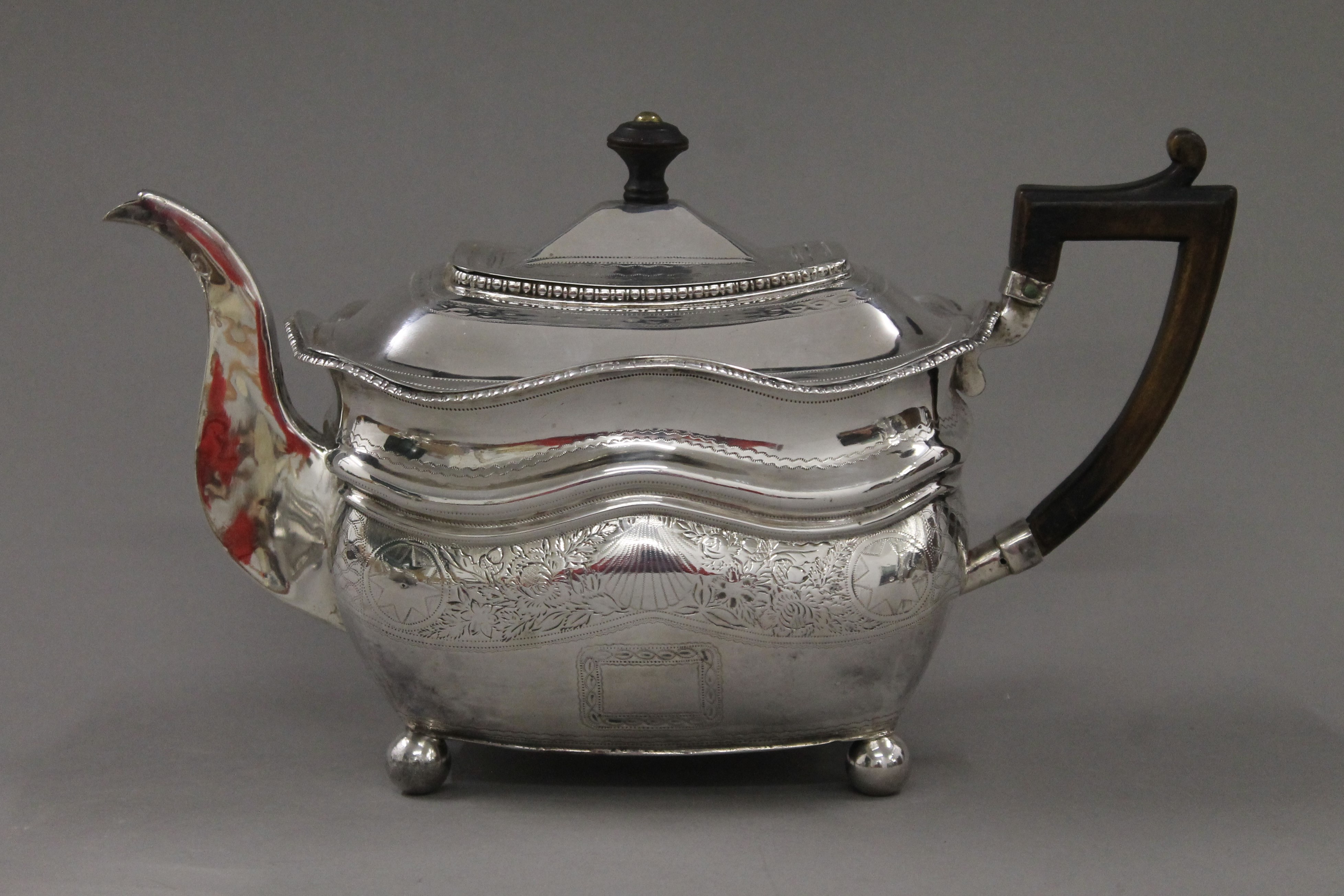 A Georgian Irish silver teapot and associated sugar bowl. The former 17 cm high. 918. - Image 2 of 14