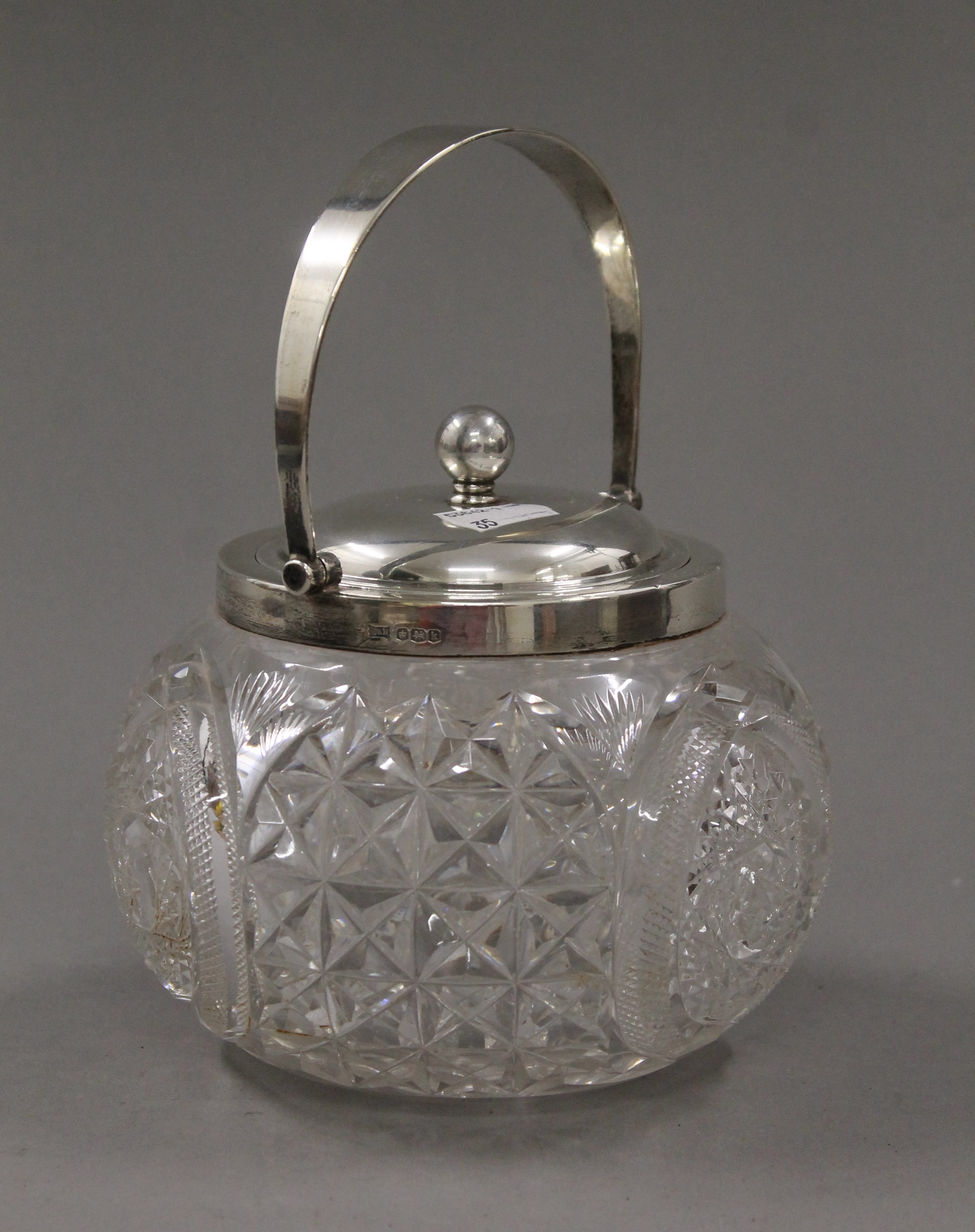 A silver mounted cut glass biscuit barrel. 13 cm high. - Image 2 of 5