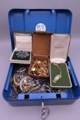 A box of miscellaneous jewellery.