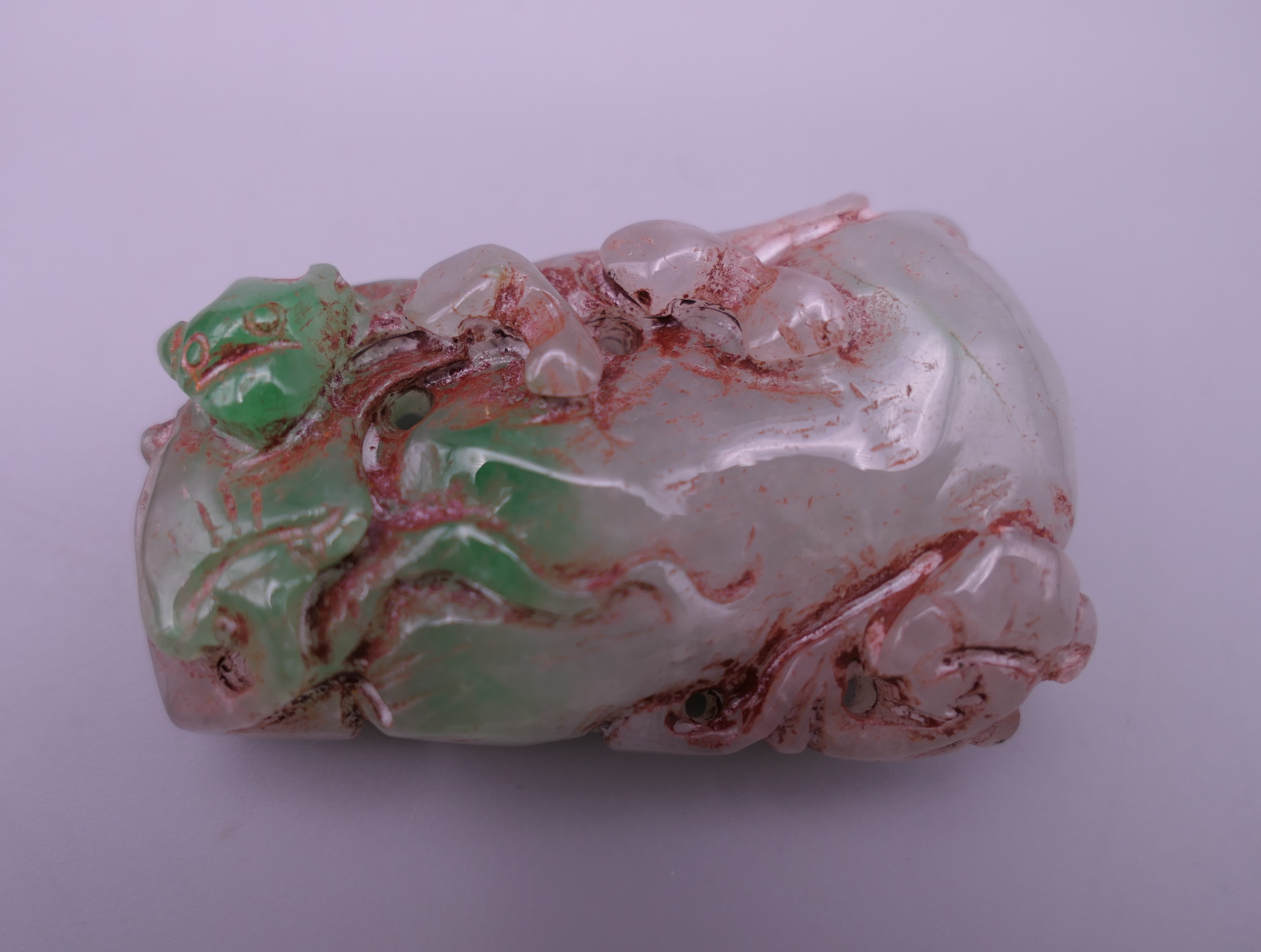 Two Chinese carved jade pendants. The largest 5.75 cm high. - Image 4 of 6