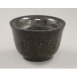 A small Chinese bowl. 9.25 cm diameter.