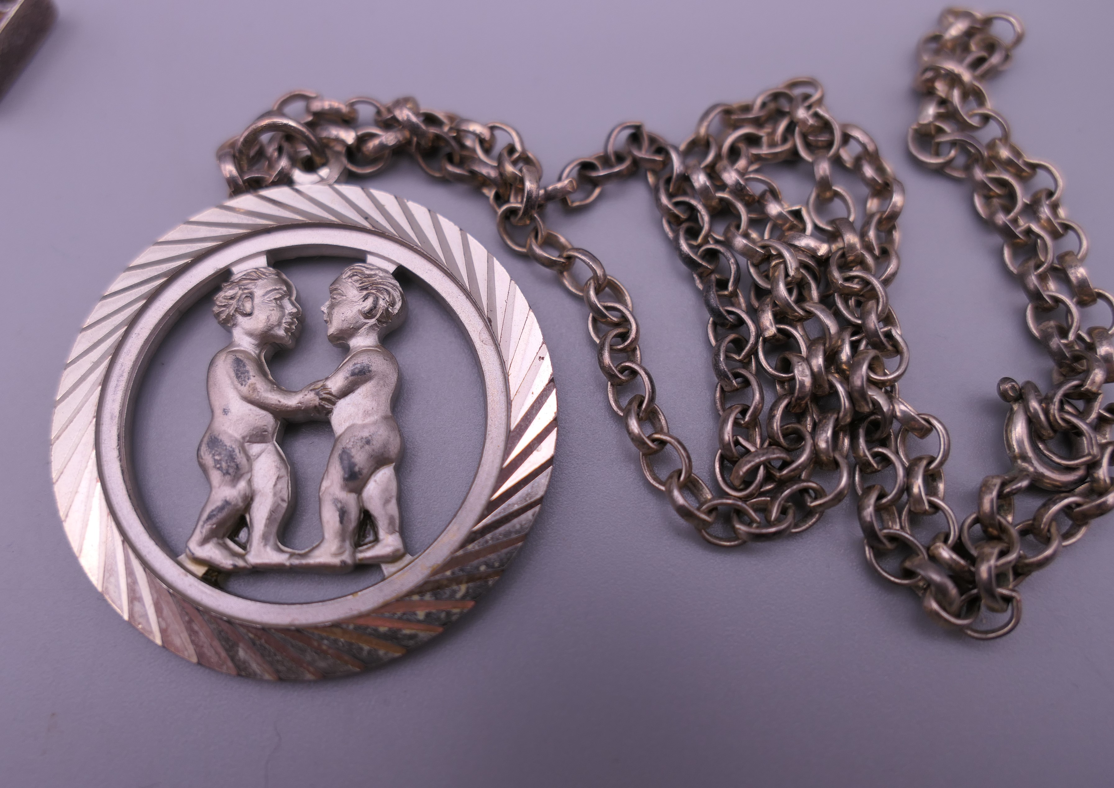 A quantity of various silver jewellery. 78.3 grammes total weight. - Image 2 of 8