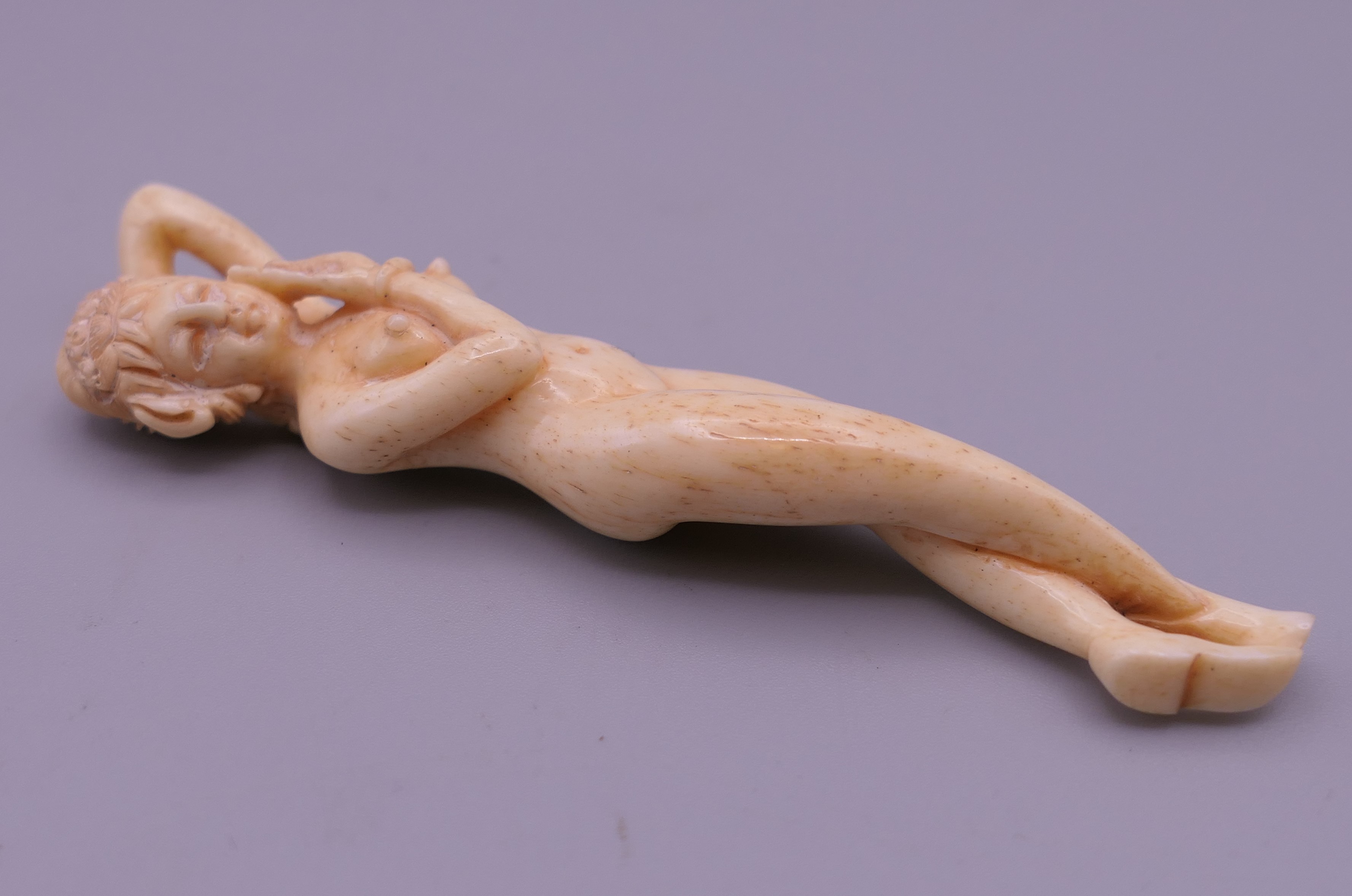 A bone nude medical figure. 8 cm long. - Image 2 of 5