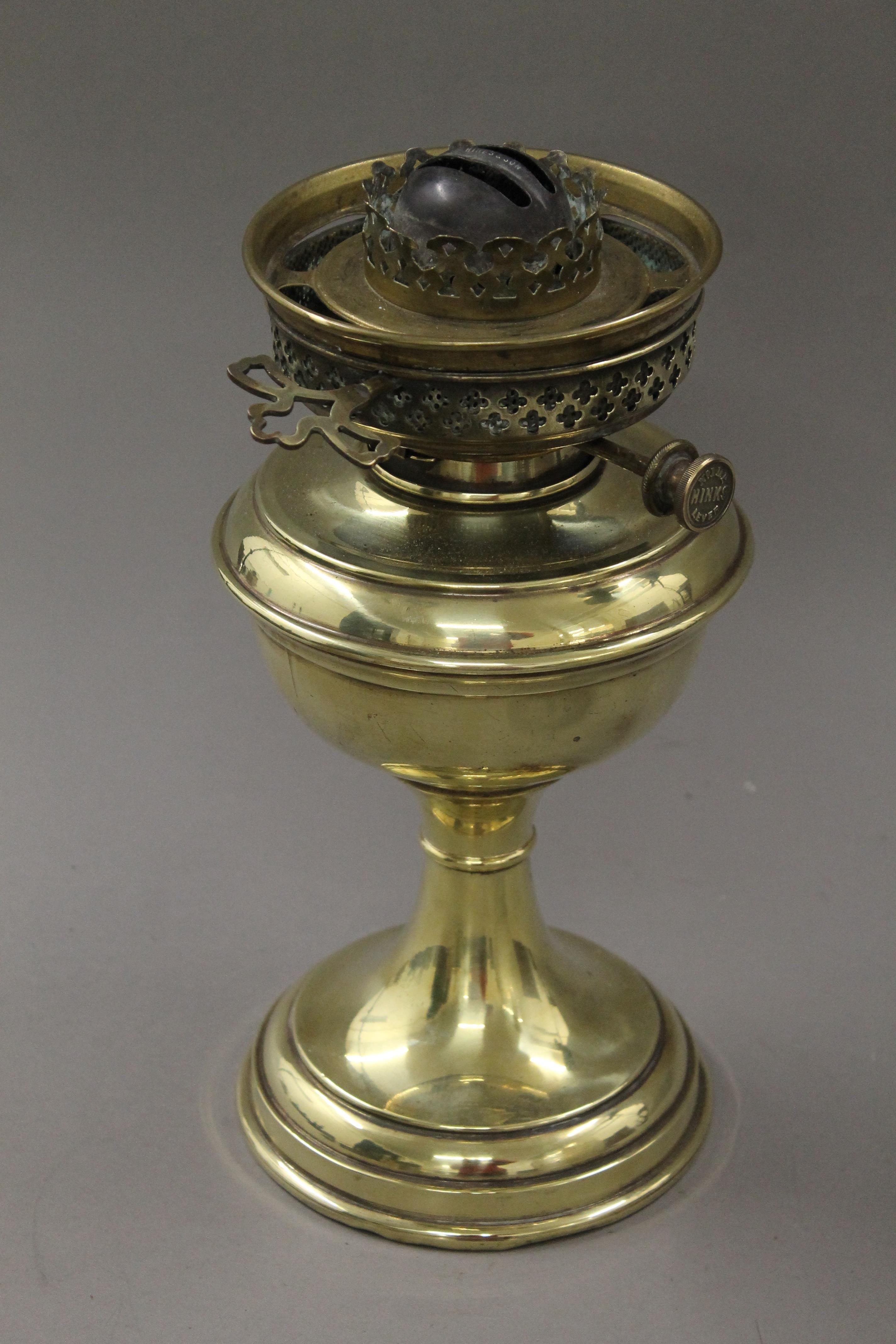 A rare Hinks Punkah oil lamp (used by the British Army in India). 59 cm high. - Bild 4 aus 6