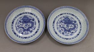 A pair of Chinese blue and white porcelain saucer dishes,