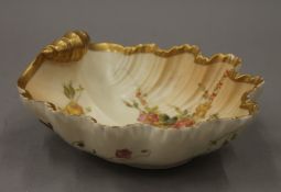 A Worcester blush ivory scallop dish. 15 cm wide.