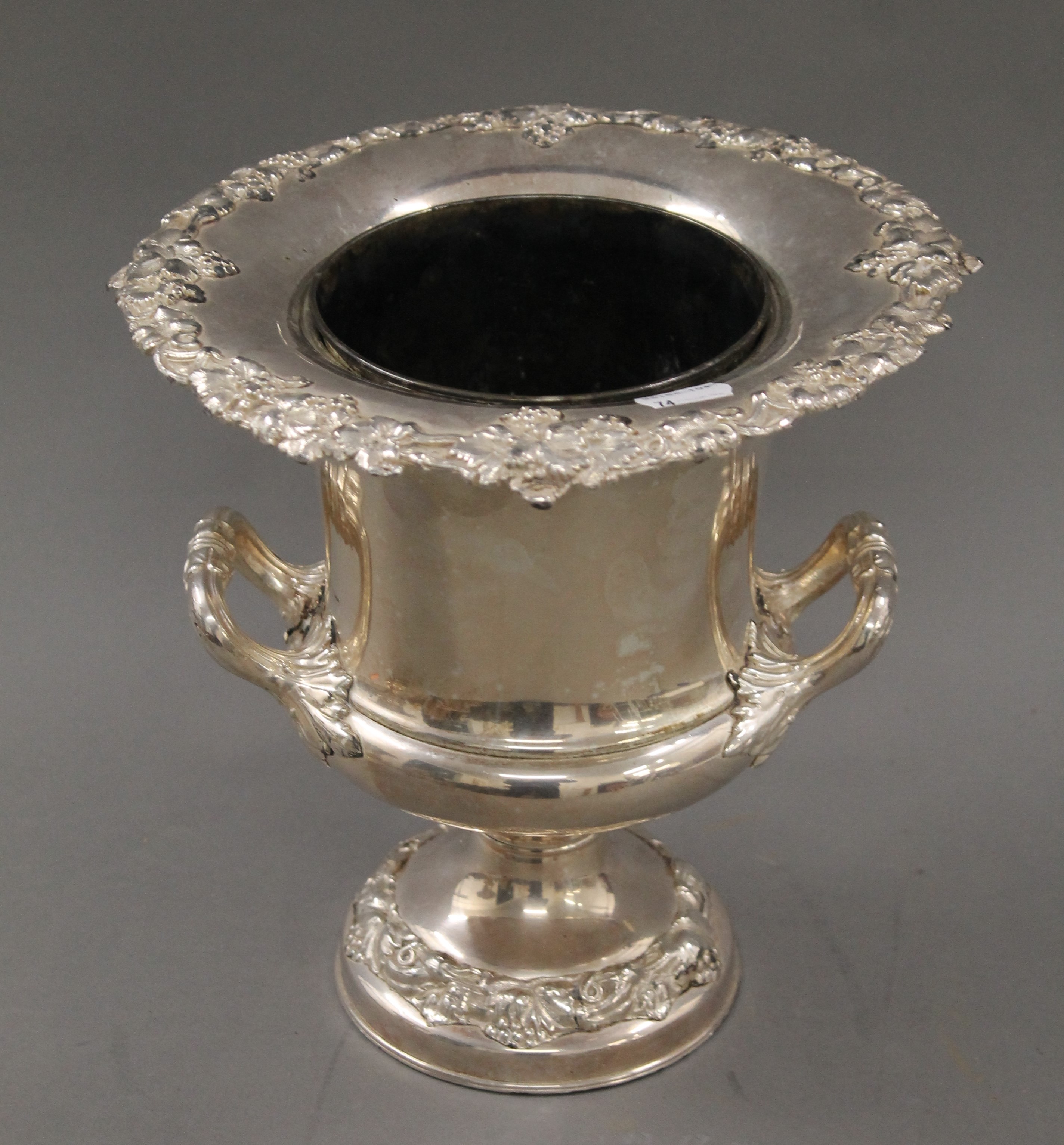 A pair of Sheffield silver plated wine coolers. 25 cm high. - Image 3 of 6