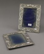 A pair of Art Nouveau silver photograph frames. 24 x 30 cm.