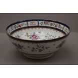 A Samson punch bowl. 29 cm diameter.