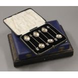 A quantity of cased silver teaspoons. 402.8 grammes.